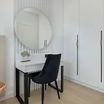 Polanki Aqua With Parking By Renters Prestige Apartmán