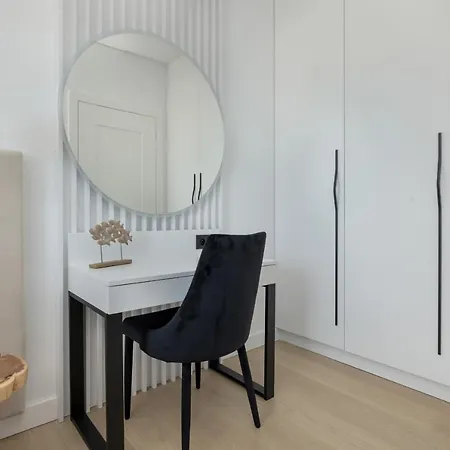 Polanki Aqua With Parking By Renters Prestige Διαμέρισμα
