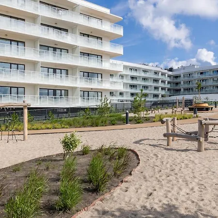 Polanki Aqua With Parking By Renters Prestige Apartmán