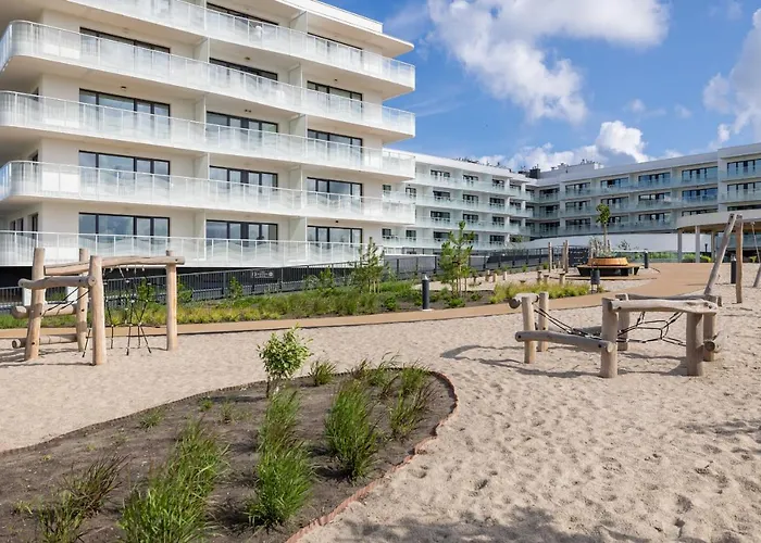 Polanki Aqua With Parking By Renters Prestige アパート